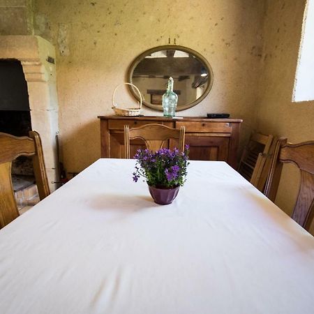 Holiday Home Le Vaugarnier Couture-sur-Loir Eksteriør billede